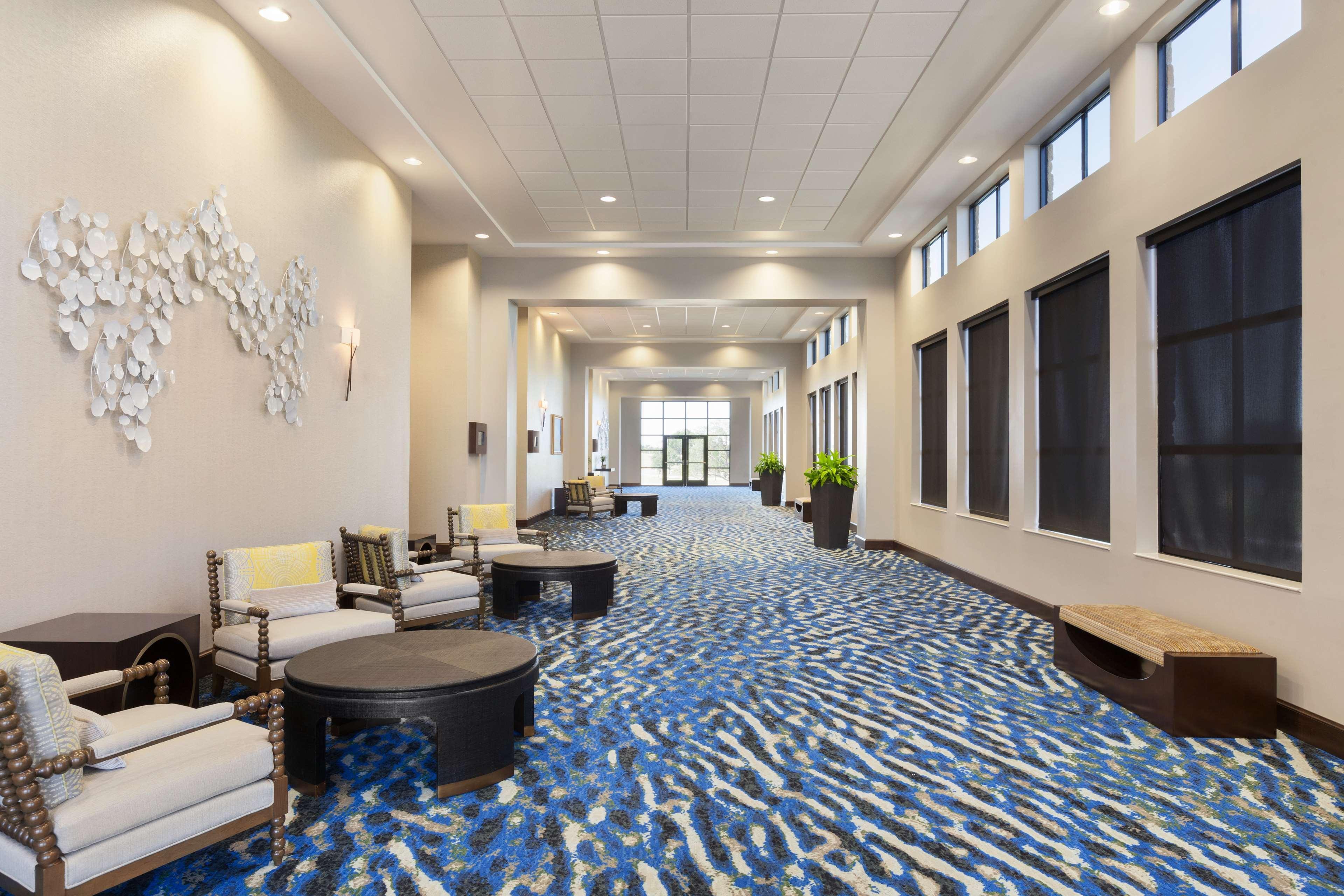 Embassy Suites San Antonio Brooks City Base Hotel & Spa Exterior photo