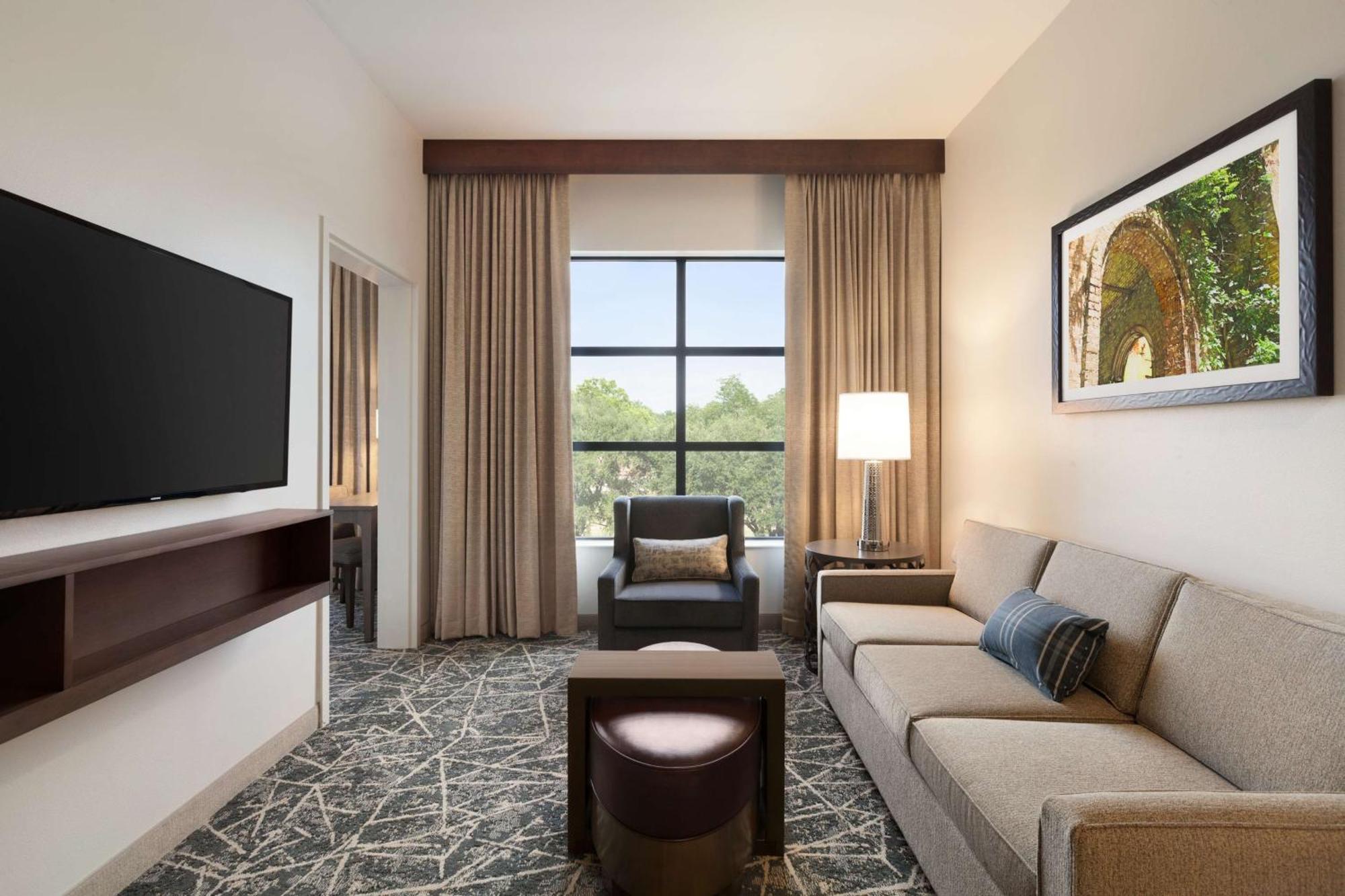Embassy Suites San Antonio Brooks City Base Hotel & Spa Exterior photo